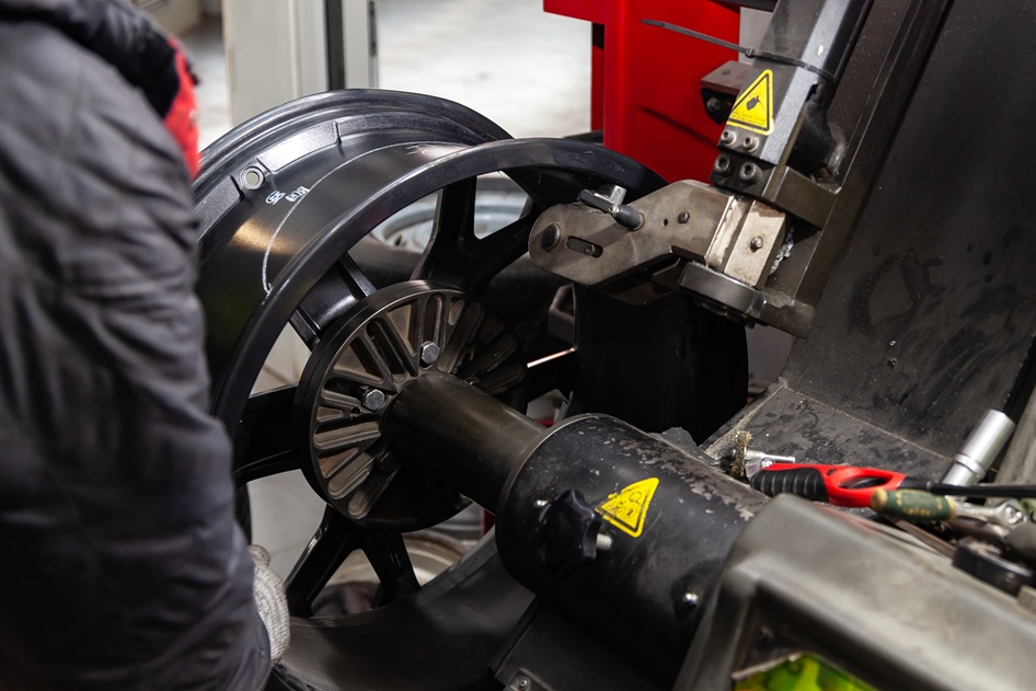 The Process of Wheel Straightening & Its Benefits